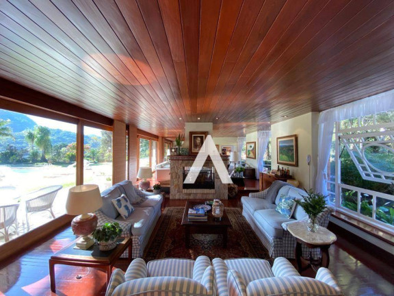 Imagem Casa com 8 Quartos à Venda, 1.776 m² em Albuquerque - Teresópolis Imagem Casa com 8 Quartos à Venda, 1.776 m² em Albuquerque - Teresópolis
