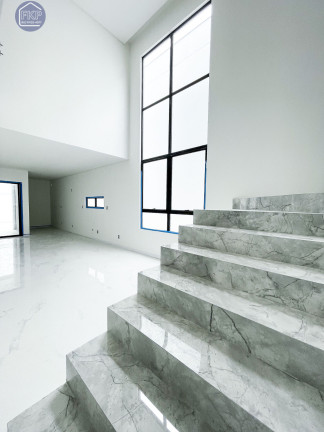 Imagem Casa com 3 Quartos à Venda, 147 m² em Centro - Itajaí Imagem Casa com 3 Quartos à Venda, 147 m² em Centro - Itajaí