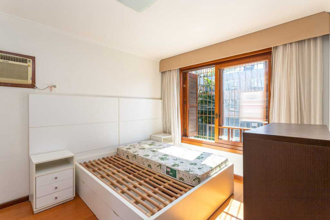 Imagem Imóvel com 2 Quartos à Venda, em Passo Da Areia - Porto Alegre Imagem Imóvel com 2 Quartos à Venda, em Passo Da Areia - Porto Alegre