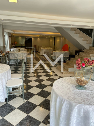 Sobrado com 4 Quartos para Alugar, 700 m² em Jardim Santa Clara - Guarulhos