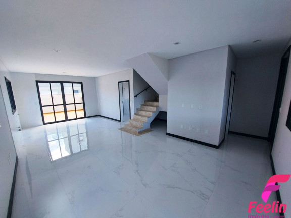 Imagem Casa com 3 Quartos à Venda, 142 m² em Campeche - Florianópolis Imagem Casa com 3 Quartos à Venda, 142 m² em Campeche - Florianópolis