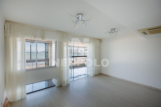 Imagem Apartamento com 2 Quartos para Alugar, 150 m² em Centro - Balneario Camboriu