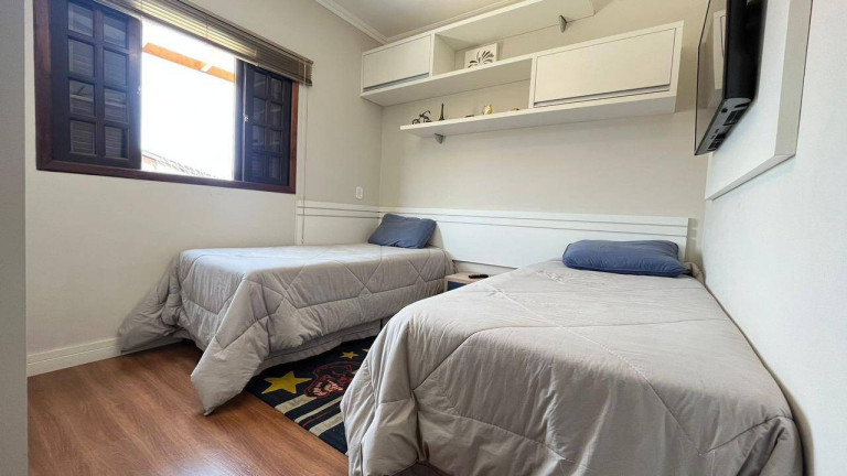 Imagem Sobrado com 3 Quartos à Venda, 180 m² em Jardim Hípica Pinheiro - Taubaté