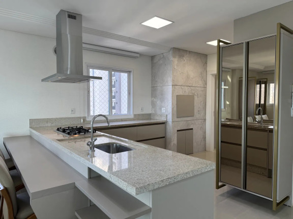 Imagem Apartamento com 3 Quartos à Venda, 134 m² em Centro - Balneário Camboriú Imagem Apartamento com 3 Quartos à Venda, 134 m² em Centro - Balneário Camboriú