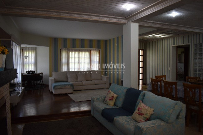Imagem Casa com 4 Quartos à Venda, 401 m² em Região De Capivari - Campos Do Jordão Imagem Casa com 4 Quartos à Venda, 401 m² em Região De Capivari - Campos Do Jordão