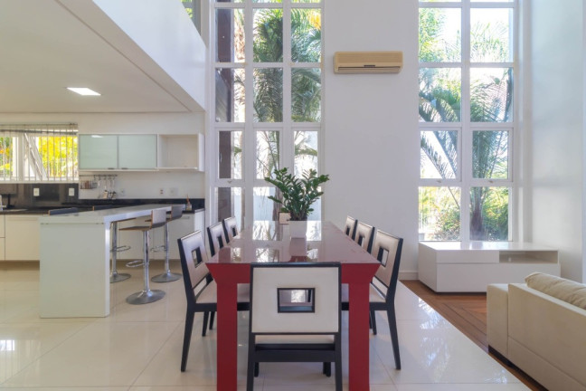 Imagem Casa com 3 Quartos à Venda, 389 m² em Boa Vista - Porto Alegre Imagem Casa com 3 Quartos à Venda, 389 m² em Boa Vista - Porto Alegre