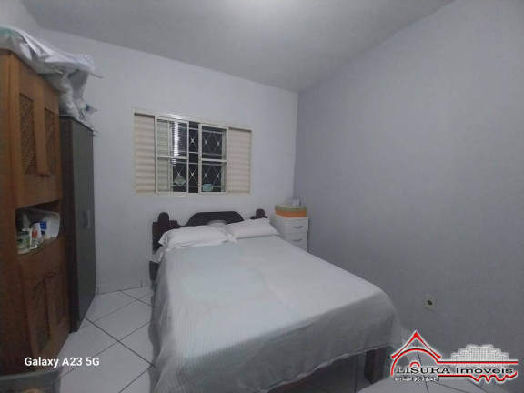 Imagem Casa com 3 Quartos à Venda, em Jardim Elza Maria - Jacareí Imagem Casa com 3 Quartos à Venda, em Jardim Elza Maria - Jacareí
