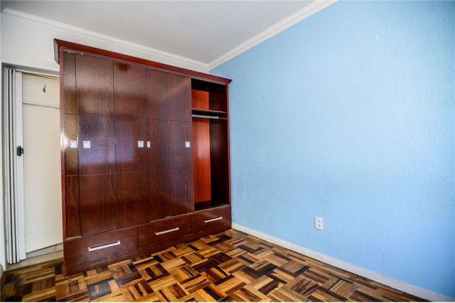 Imagem Imóvel com 1 Quarto à Venda, em Jardim Lindóia - Porto Alegre Imagem Imóvel com 1 Quarto à Venda, em Jardim Lindóia - Porto Alegre