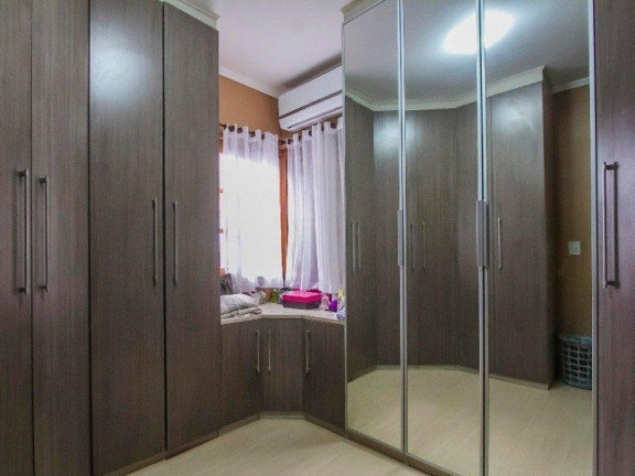 Imagem Casa com 3 Quartos à Venda, 166 m² em Jardim Itu - Porto Alegre