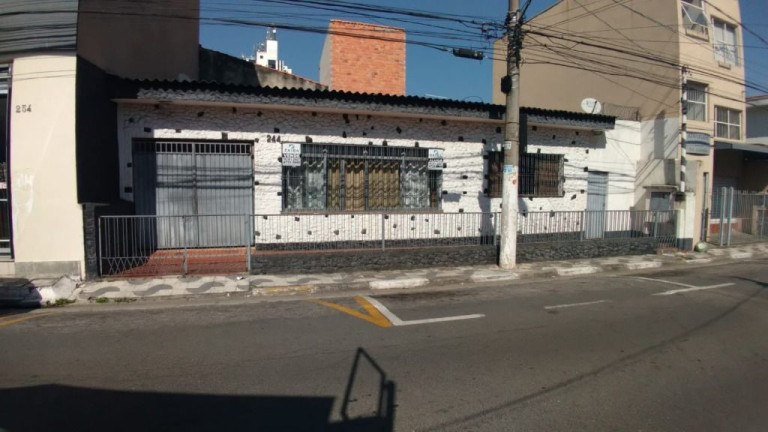 Casa com 3 Quartos à Venda ou Locação, 118 m² em Centro - Suzano