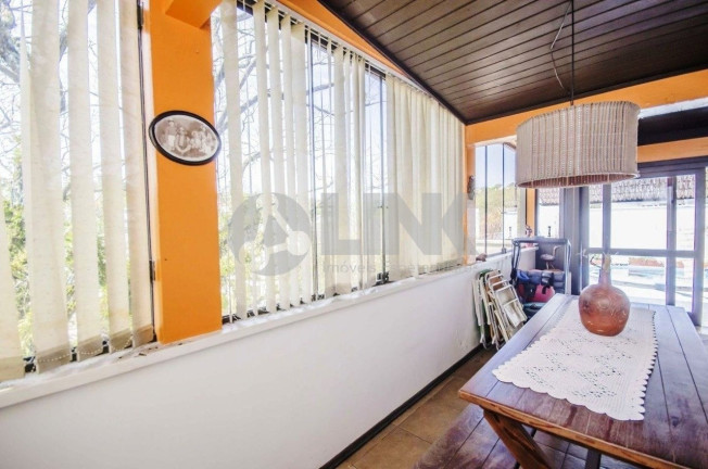 Imagem Imóvel com 3 Quartos à Venda, 207 m² em Menino Deus - Porto Alegre