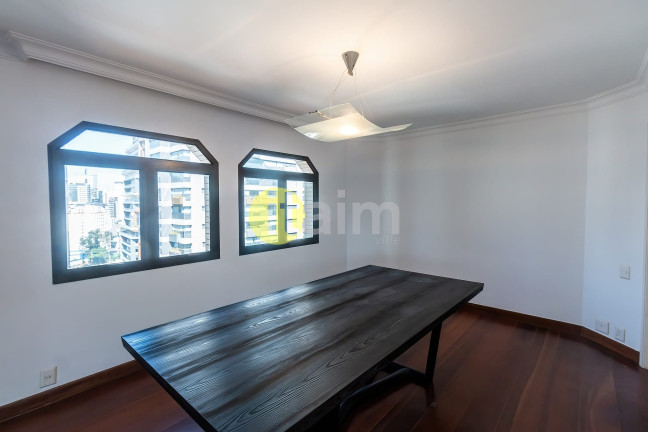 Imagem Apartamento com 3 Quartos para Alugar, 240 m² em Itaim Bibi - São Paulo
