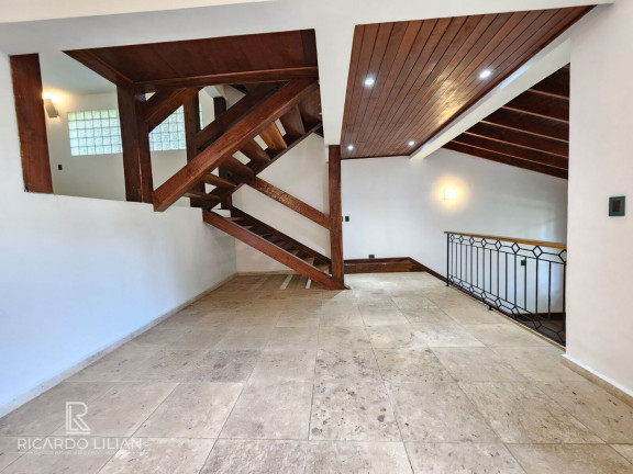 Imagem Casa com 3 Quartos à Venda, 288 m² em Centro - Mairiporã