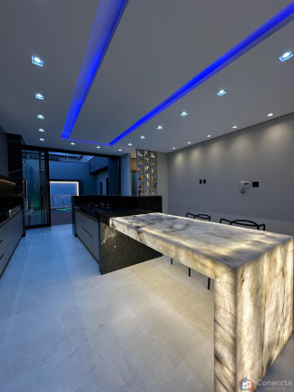 Imagem Casa com 3 Quartos à Venda, 236 m² em Caiçaras - Patos De Minas Imagem Casa com 3 Quartos à Venda, 236 m² em Caiçaras - Patos De Minas