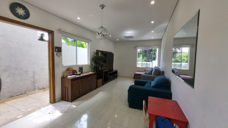 Imagem Casa com 3 Quartos à Venda, 140 m² em Jardim Do Lago - Atibaia Imagem Casa com 3 Quartos à Venda, 140 m² em Jardim Do Lago - Atibaia
