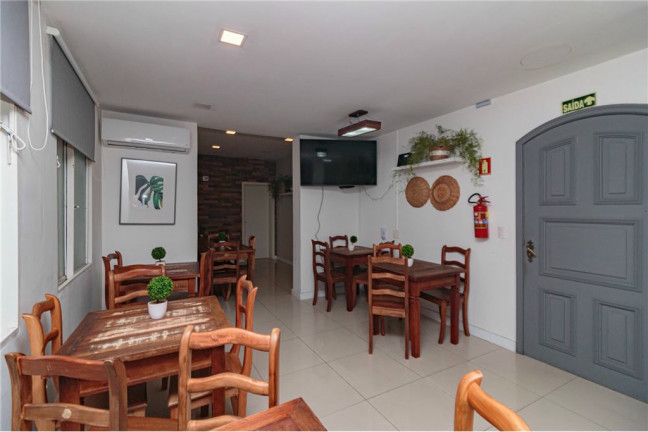Imagem Apartamento com 3 Quartos à Venda, 120 m² em Centro Histórico - Porto Alegre Imagem Apartamento com 3 Quartos à Venda, 120 m² em Centro Histórico - Porto Alegre