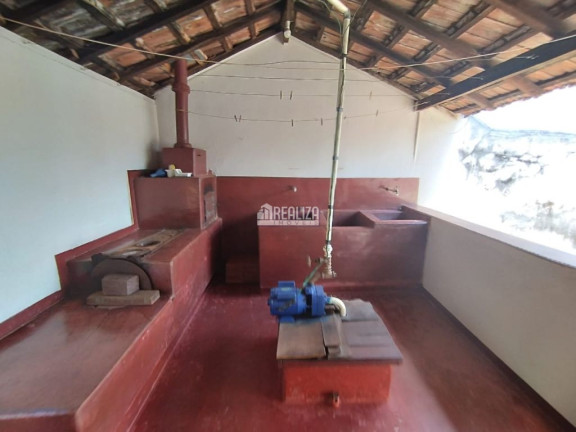 Imagem Casa com 4 Quartos à Venda, 350 m² em São Benedito - Uberaba Imagem Casa com 4 Quartos à Venda, 350 m² em São Benedito - Uberaba