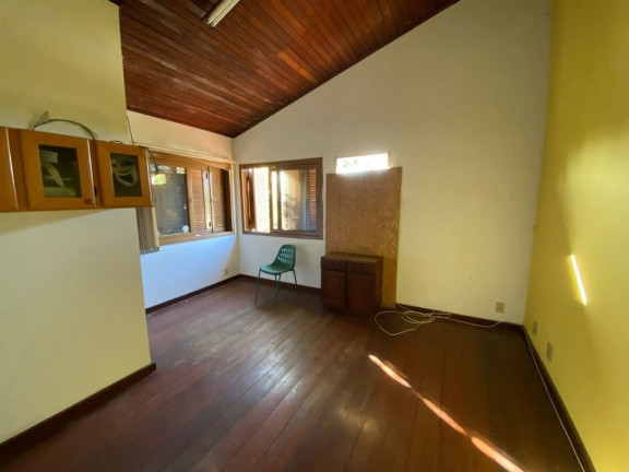 Imagem Casa com 4 Quartos à Venda, 315 m² em Tristeza - Porto Alegre Imagem Casa com 4 Quartos à Venda, 315 m² em Tristeza - Porto Alegre