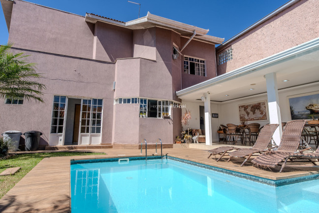 Imagem Casa com 3 Quartos à Venda, 352 m² em Mossunguê - Curitiba Imagem Casa com 3 Quartos à Venda, 352 m² em Mossunguê - Curitiba