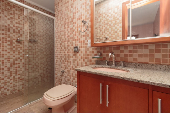 Imagem Casa com 3 Quartos à Venda, 213 m² em Chácara Das Pedras - Porto Alegre Imagem Casa com 3 Quartos à Venda, 213 m² em Chácara Das Pedras - Porto Alegre