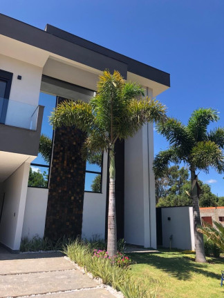Imagem Sobrado com 3 Quartos à Venda, 200 m² em Ninho Verde Ii - Pardinho Imagem Sobrado com 3 Quartos à Venda, 200 m² em Ninho Verde Ii - Pardinho