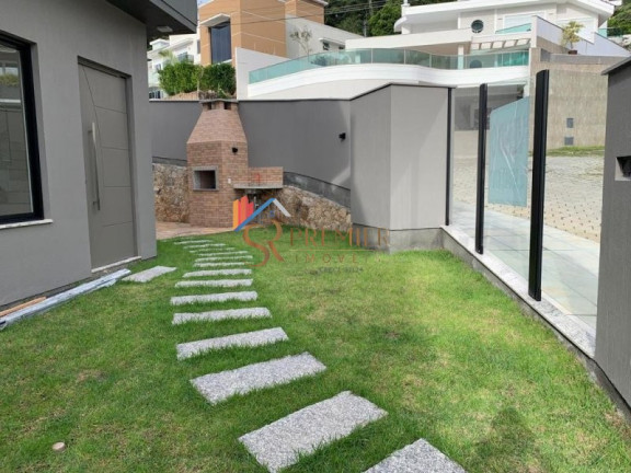 Imagem Casa com 3 Quartos à Venda, 270 m² em Itacorubi - Florianópolis Imagem Casa com 3 Quartos à Venda, 270 m² em Itacorubi - Florianópolis