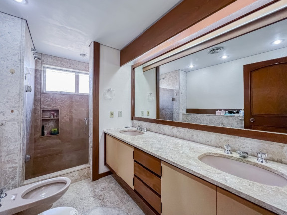 Imagem Cobertura com 3 Quartos à Venda, 483 m² em Auxiliadora - Porto Alegre Imagem Cobertura com 3 Quartos à Venda, 483 m² em Auxiliadora - Porto Alegre