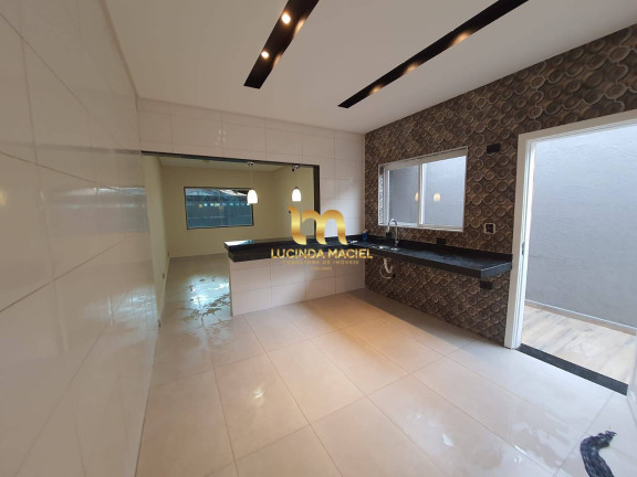 Casa com 2 Quartos à Venda, 74 m² em Caiçara - Praia Grande