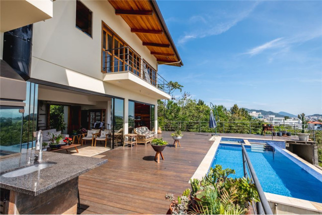 Imagem Casa com 3 Quartos à Venda, em João Paulo - Florianópolis Imagem Casa com 3 Quartos à Venda, em João Paulo - Florianópolis