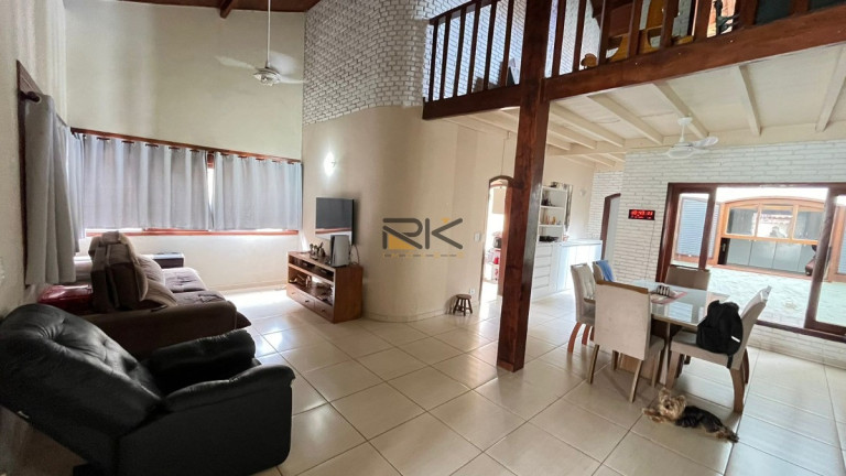 Imagem Casa com 5 Quartos à Venda, 228 m² em Itaguá - Ubatuba
