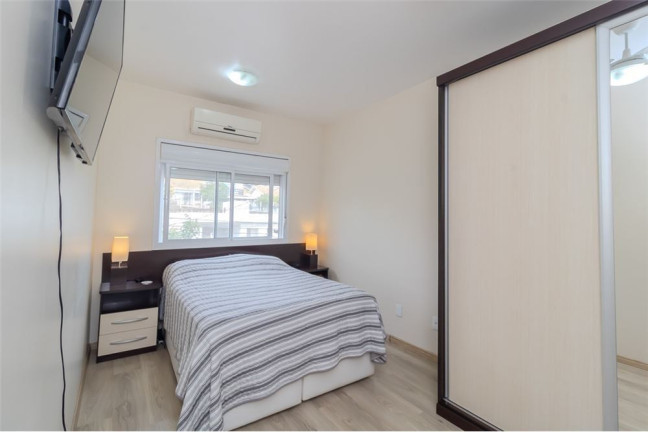 Imagem Casa com 3 Quartos à Venda, 109 m² em Lomba Do Pinheiro - Porto Alegre Imagem Casa com 3 Quartos à Venda, 109 m² em Lomba Do Pinheiro - Porto Alegre