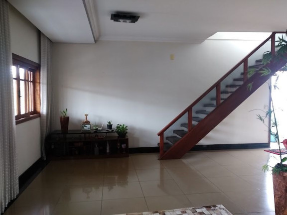 Imagem Casa com 7 Quartos à Venda, 280 m² em Nacional - Contagem Imagem Casa com 7 Quartos à Venda, 280 m² em Nacional - Contagem