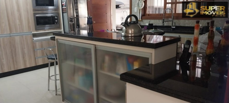 Imagem Casa com 4 Quartos à Venda, 360 m² em Centro - Pelotas