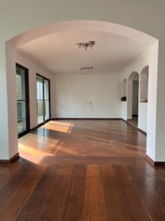 Imóvel com 3 Quartos à Venda, 233 m² em Campo Belo - São Paulo