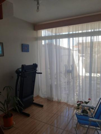 Imagem Sobrado com 3 Quartos à Venda, 220 m² em Costeira - Araucária Imagem Sobrado com 3 Quartos à Venda, 220 m² em Costeira - Araucária