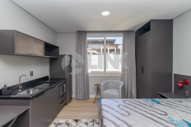 Imagem Apartamento com 1 Quarto à Venda, em Centro Histórico - Porto Alegre Imagem Apartamento com 1 Quarto à Venda, em Centro Histórico - Porto Alegre