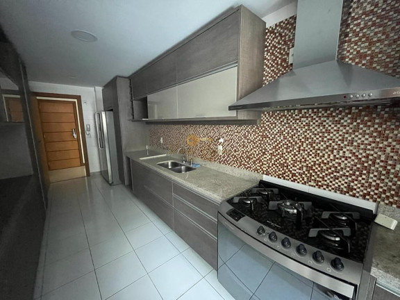 Imagem Apartamento com 3 Quartos à Venda, 181 m² em Várzea - Teresópolis