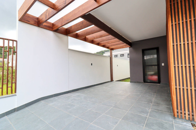 Imagem Casa com 3 Quartos à Venda, em Rio Tavares - Florianópolis Imagem Casa com 3 Quartos à Venda, em Rio Tavares - Florianópolis
