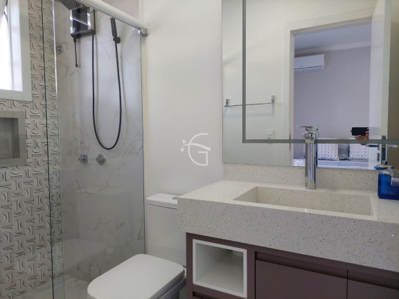 Imagem Casa com 4 Quartos à Venda, 388 m² em Glória - Joinville Imagem Casa com 4 Quartos à Venda, 388 m² em Glória - Joinville