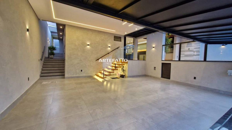 Imagem Casa com 3 Quartos à Venda, 238 m² Imagem Casa com 3 Quartos à Venda, 238 m²