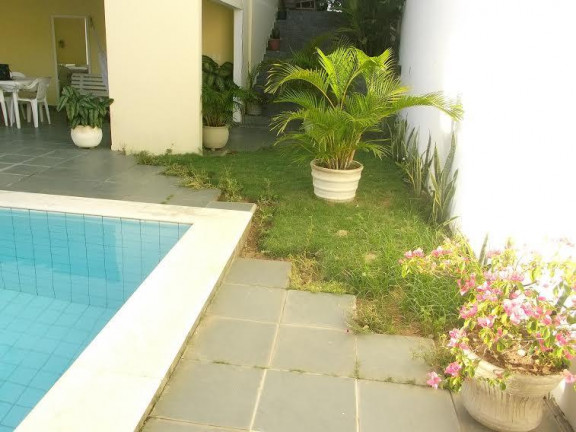 Imagem Casa com 3 Quartos à Venda, 380 m² em Lagoa Nova - Natal
