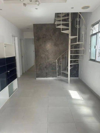 Imagem Casa com 4 Quartos à Venda, 210 m² em Cubango - Niterói Imagem Casa com 4 Quartos à Venda, 210 m² em Cubango - Niterói