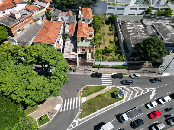 Imagem Casa com 8 Quartos à Venda, 416 m² em Vila Mariana - São Paulo Imagem Casa com 8 Quartos à Venda, 416 m² em Vila Mariana - São Paulo