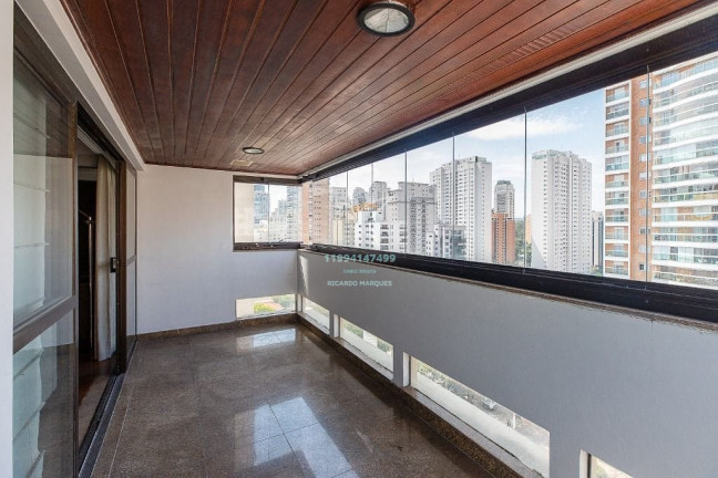 Imagem Apartamento com 3 Quartos à Venda, 230 m² em Moema - São Paulo