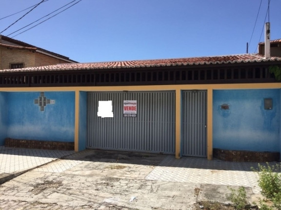 Casa com 4 Quartos à Venda, 300 m² em Lagoa Nova - Natal