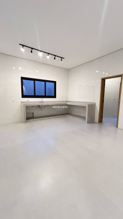 Imagem Casa com 3 Quartos à Venda, 325 m² Imagem Casa com 3 Quartos à Venda, 325 m²