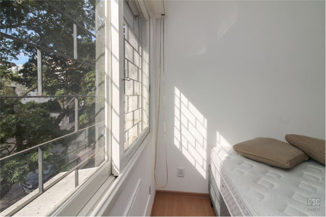 Imagem Imóvel com 2 Quartos à Venda, em Rio Branco - Porto Alegre Imagem Imóvel com 2 Quartos à Venda, em Rio Branco - Porto Alegre
