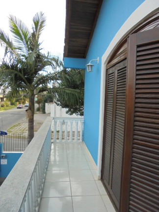 Imagem Sobrado com 5 Quartos à Venda, 238 m² em Niterói - Canoas Imagem Sobrado com 5 Quartos à Venda, 238 m² em Niterói - Canoas