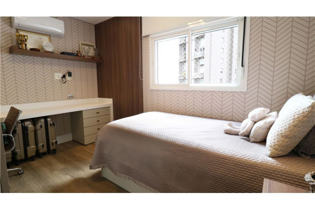 Imagem Imóvel com 4 Quartos à Venda, em Vila Andrade - São Paulo Imagem Imóvel com 4 Quartos à Venda, em Vila Andrade - São Paulo