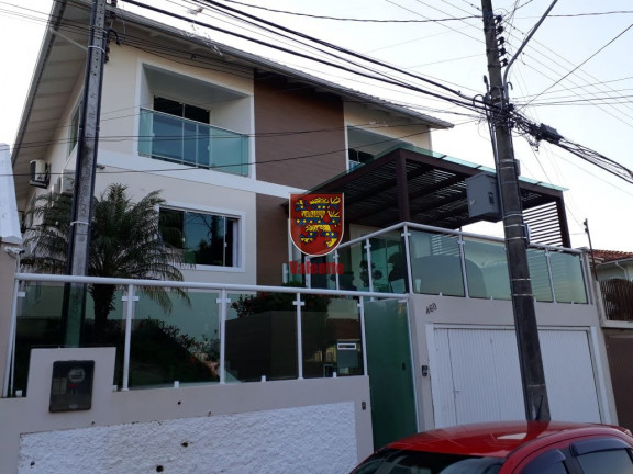 Imagem Casa com 3 Quartos à Venda, 270 m² em Coloninha - Florianópolis Imagem Casa com 3 Quartos à Venda, 270 m² em Coloninha - Florianópolis